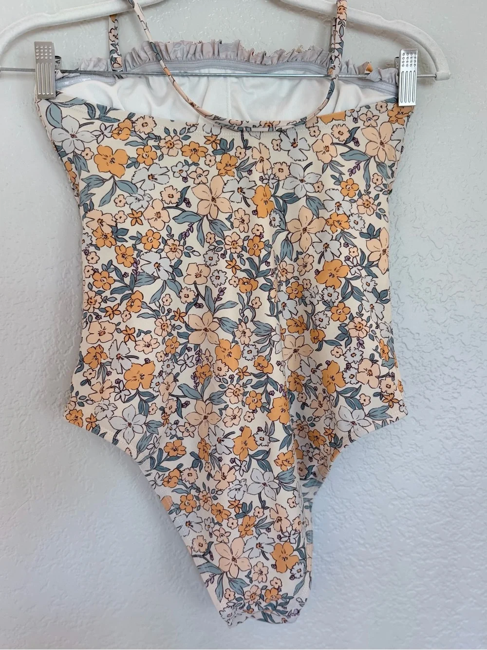 Cupshe Elodie Ditsy Floral Smocked Frill One Piece Swimsuit